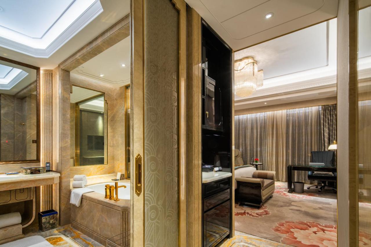 Wanda Reign Chengdu Hotel Exterior foto